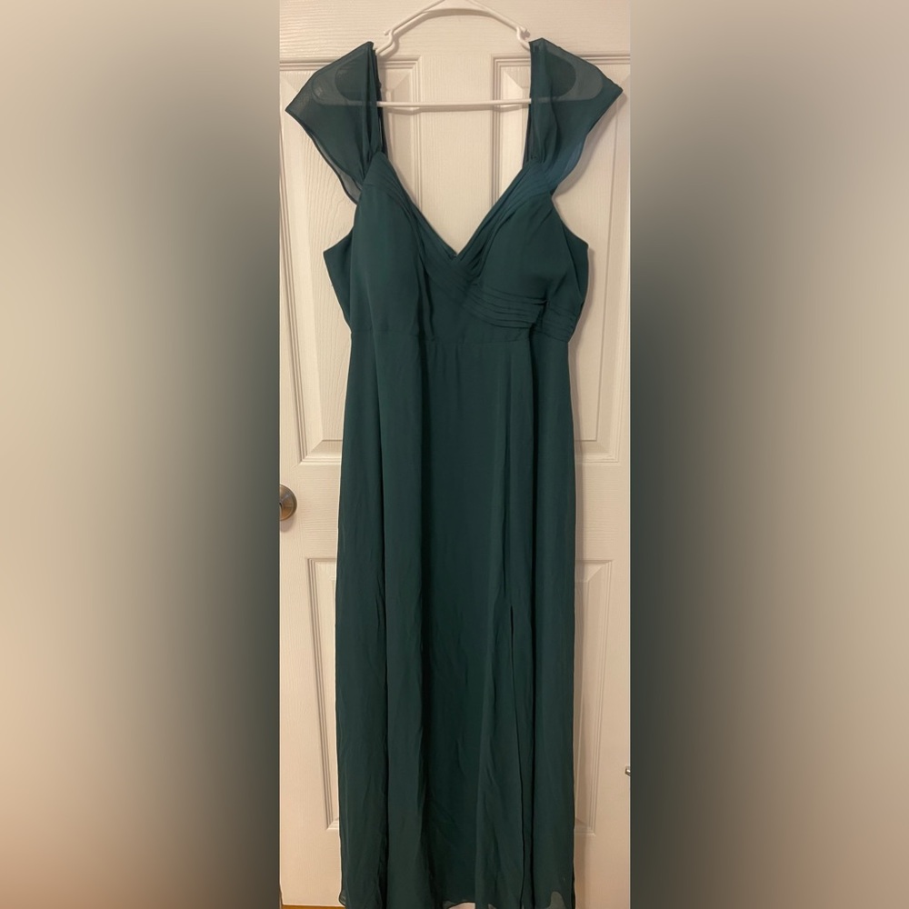 Birdy Grey Elegant Forest Green Dress